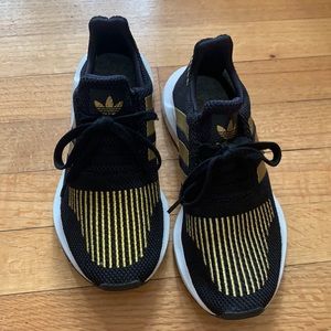 Adidas Swift Run